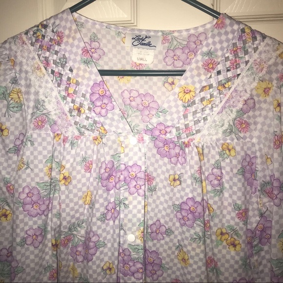 2/$20 Lady Camille House Coat - Picture 1 of 3